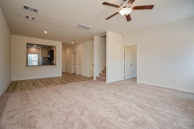 Building Photo - 545 Amberwood Pk Dr