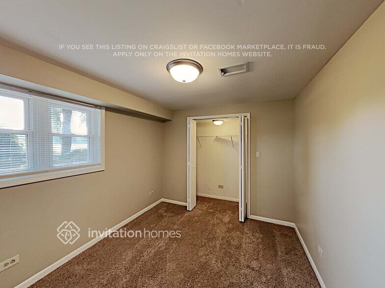 Building Photo - 6031 W 129th St