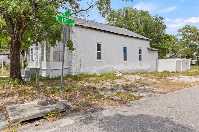 Building Photo - 2901 N 20th St