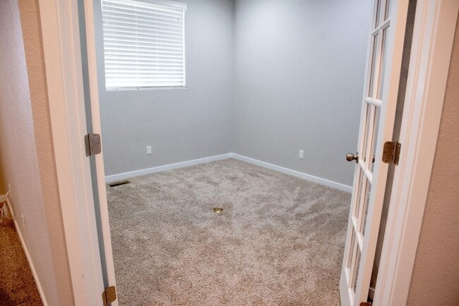Building Photo - 7797 Wagonwood Pl