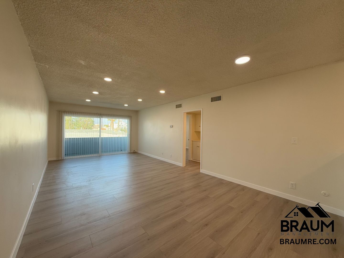 Building Photo - 6041 Whitsett Ave
