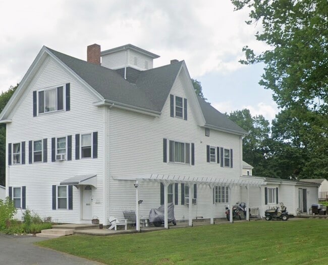 Building Photo - 218 Main St