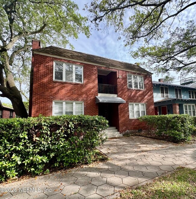 Building Photo - 2325 Myra St