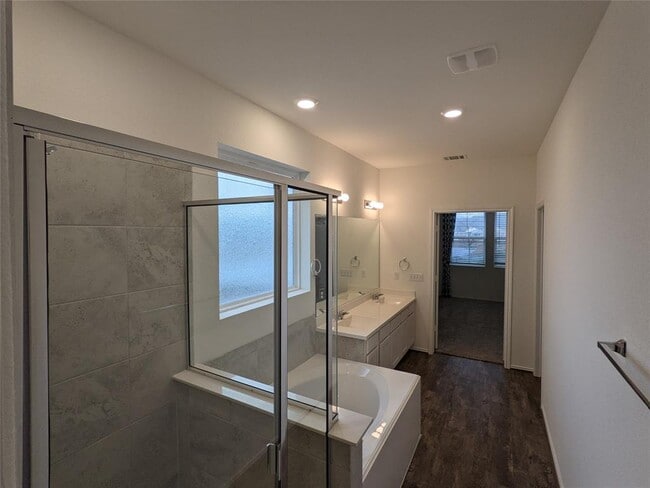 Building Photo - 100 Montauk Loop