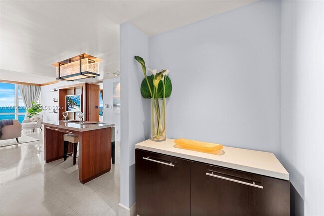 Building Photo - 6801 Collins Ave