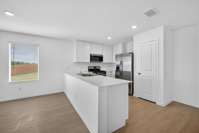 Building Photo - 3703 Longleaf Dr