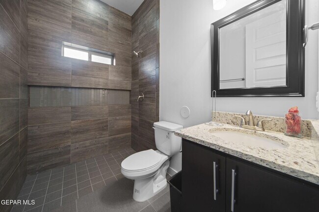 Building Photo - 5973 Cartagena Cir