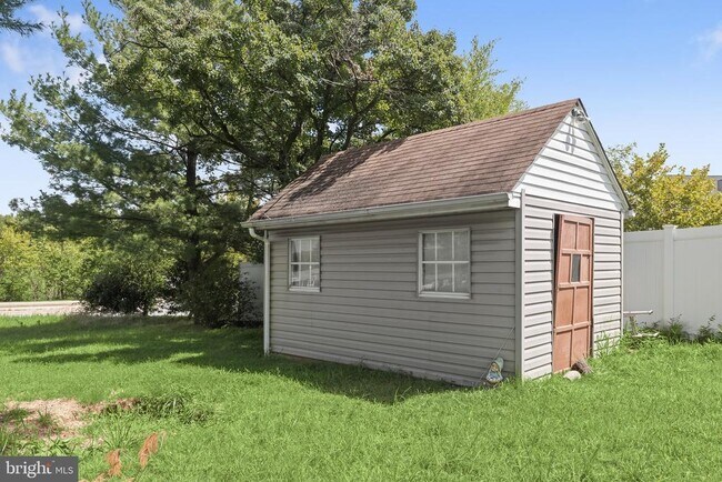 Building Photo - 4816 Bucks School House Rd