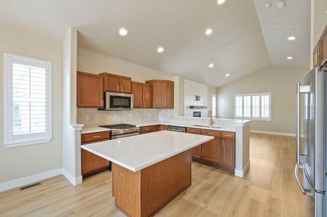Building Photo - 5839 Yancey Dr