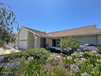 Building Photo - 724 Zinnia Ct