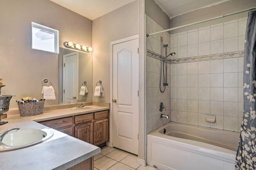 Building Photo - 6414 Caddy Point