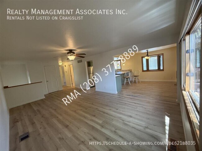 Building Photo - 3540 S Summerset Way