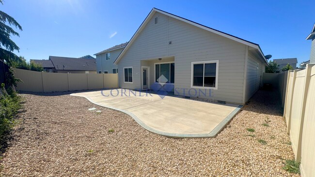 Building Photo - Fantastic Home With No Back Neighbors!