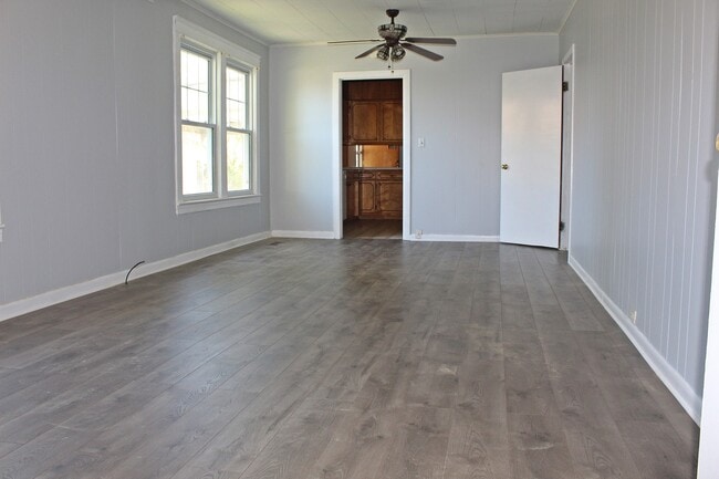 Building Photo - Alcoa City Rental Available Now