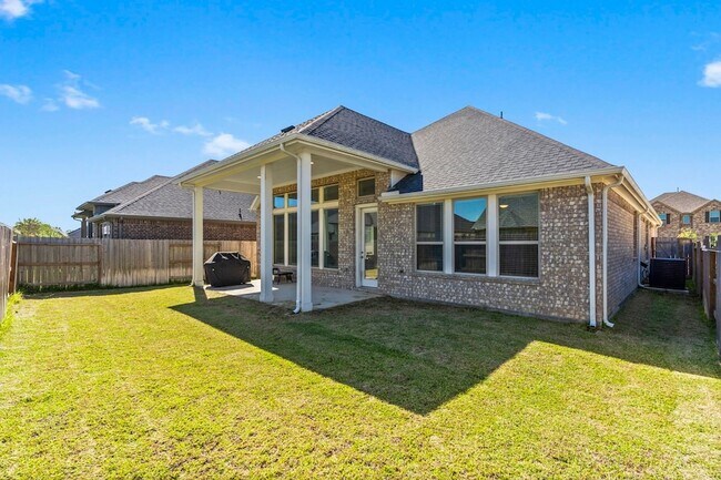 Building Photo - 15949 Hayes Mkt Lp