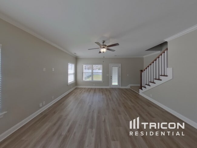 Building Photo - 607 Gallant Way