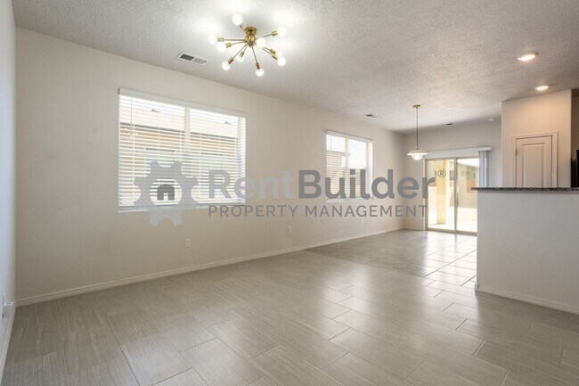 Building Photo - ***LEASE PENDING PLEASE APPLY AT YOUR OWNE DISCRETION***