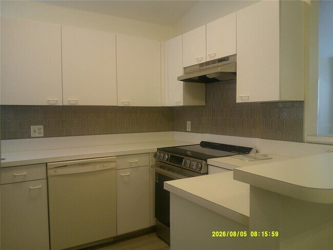 Building Photo - 437 Columbia Ave