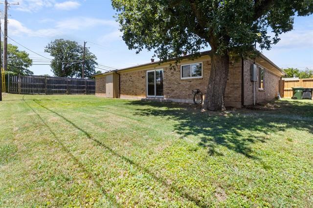 Building Photo - 414 Hallmark Dr