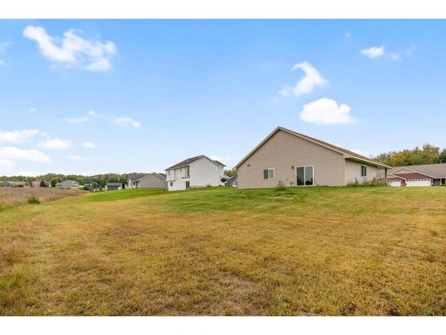 Building Photo - 722 Hilltop Ln