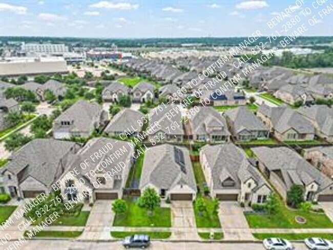 Building Photo - 2606 San Jacinto Dr