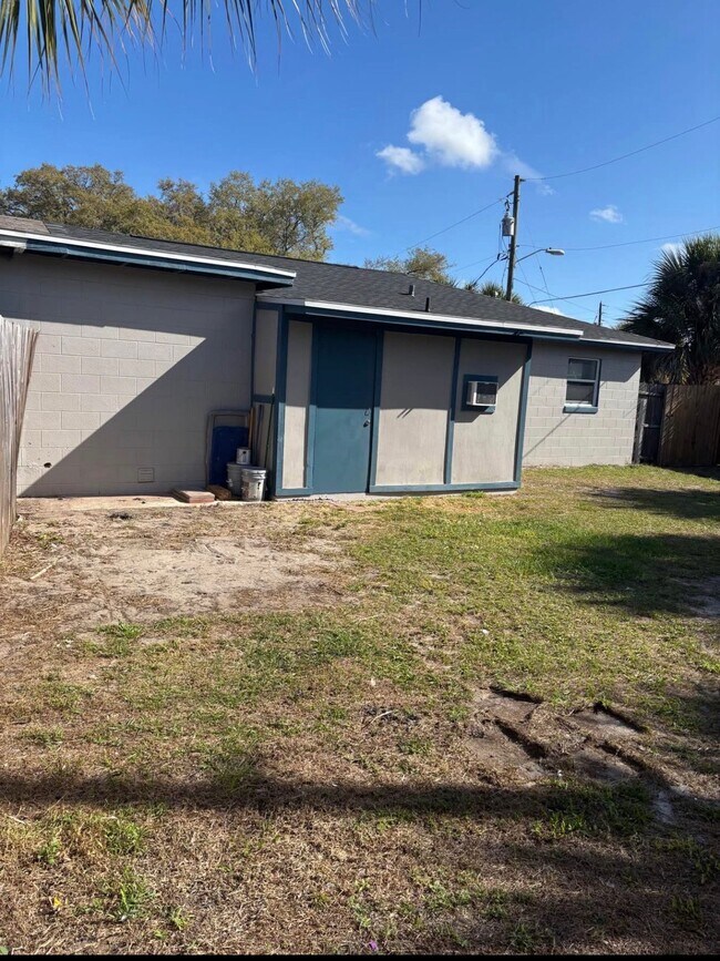 Building Photo - 2813 Spring Hill Ct