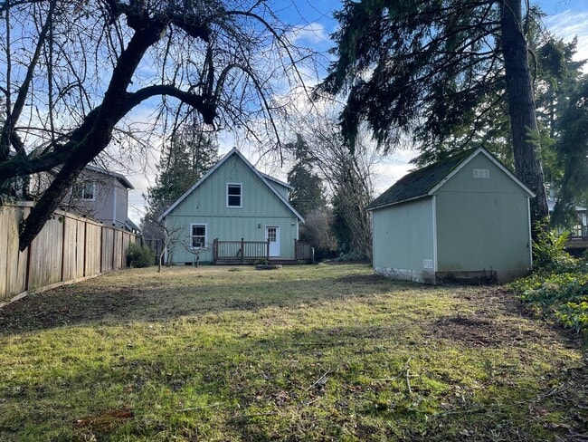 Building Photo - Craftsman Style 3 Bed/2 Bath Home - Bremerton