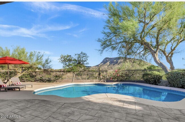 Building Photo - 13945 E Gail Rd