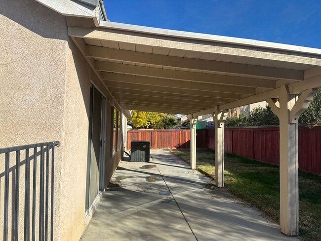 Building Photo - Rosamond 4/2 COMING SOON!