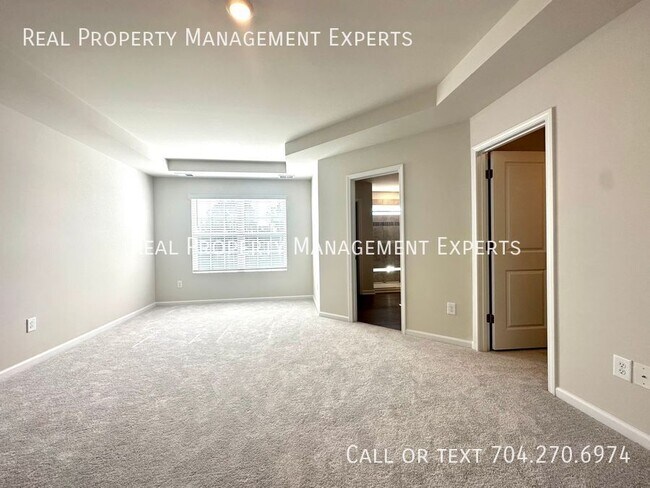 Building Photo - 13123 Cottage Crst Ln