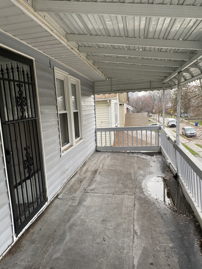 Building Photo - 1342-1344 Thoreau