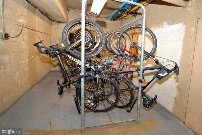 Building Photo - 1545 18th St NW