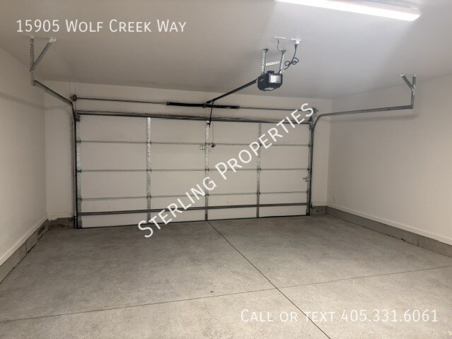 Building Photo - 15905 Wolf Crk Wy