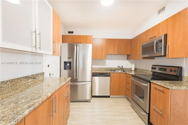 Building Photo - 5161 Collins Ave