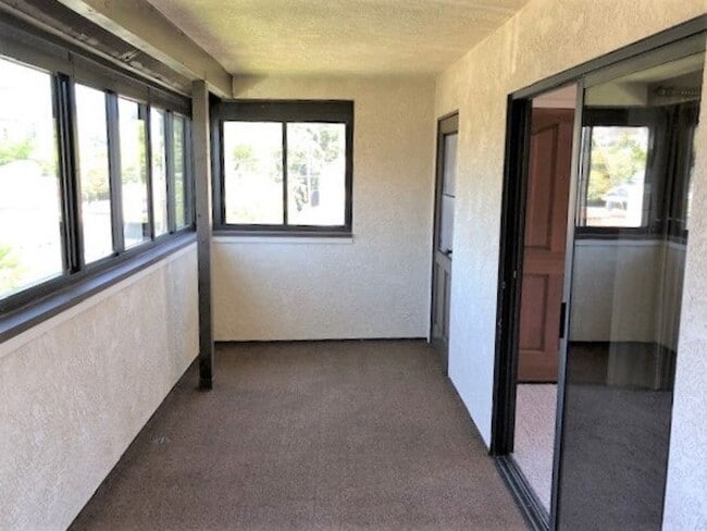 Building Photo - Downtown SLO 3 Bedroom / 2 Bath / 2 Car Garage