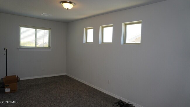 Building Photo - 7341 Eagle Vista Dr