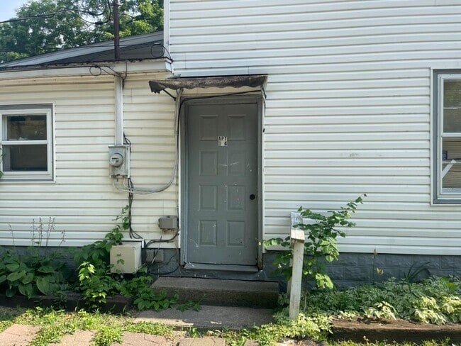 Building Photo - 2900 S 13th St