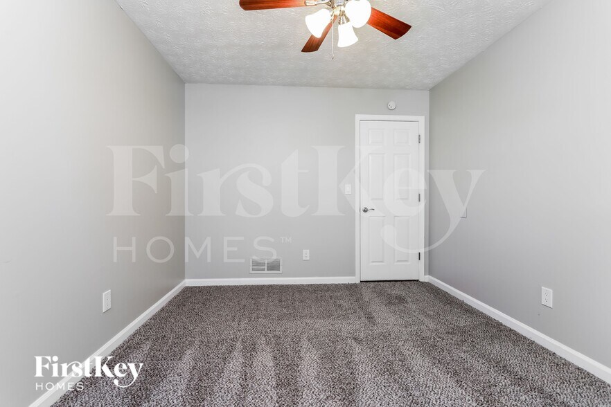 Building Photo - 2097 Blackberry Cir