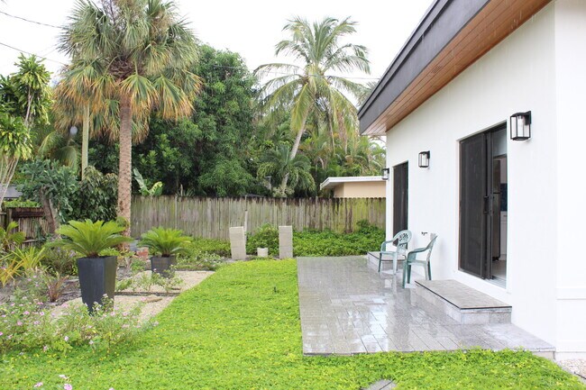 Building Photo - 3583 Gibbs Rd
