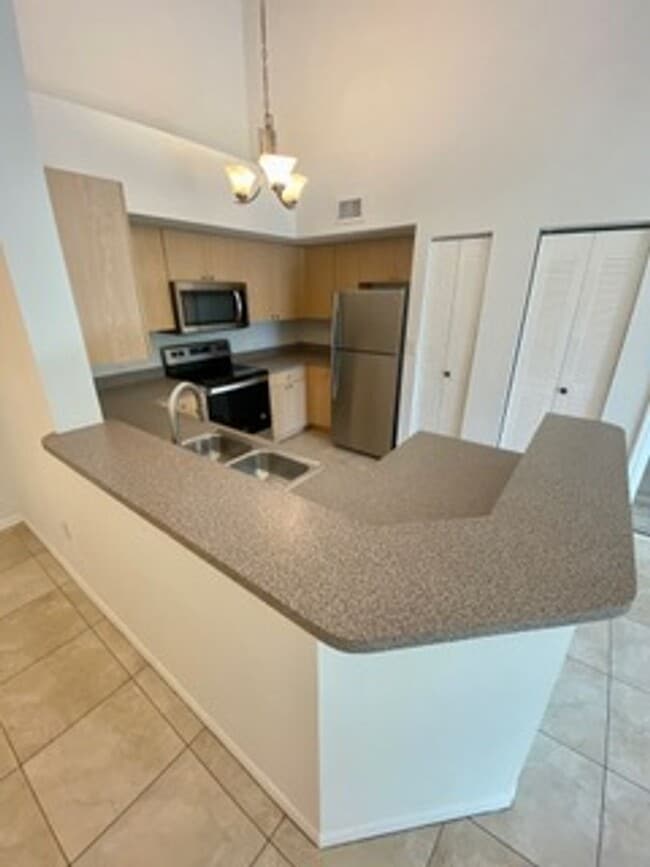 Building Photo - Boynton Beach Condominium