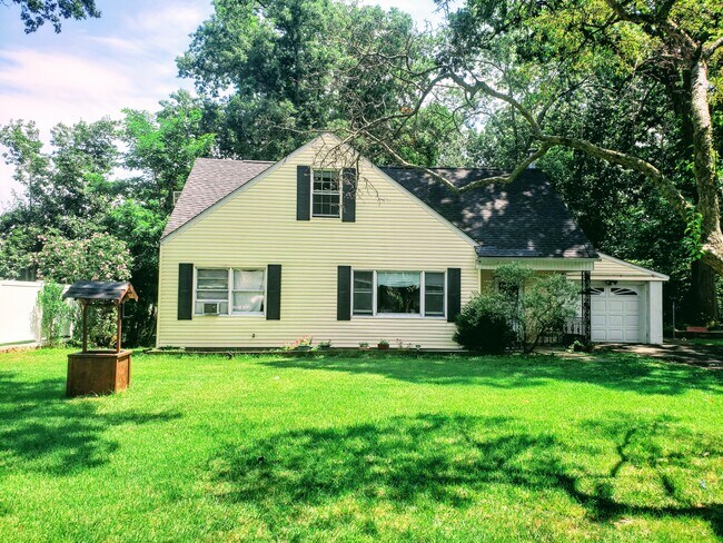 SINGLE FAMILY - 27 Avondale Rd