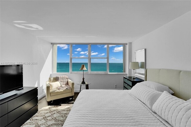 Building Photo - 3140 S Ocean Dr