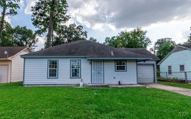 Building Photo - 3818 Blodgett St