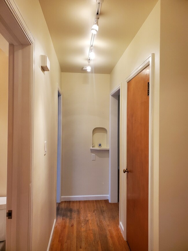 Building Photo - 3408 3rd Ave S