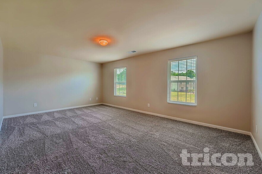 Building Photo - 38 Possum Creek Ln