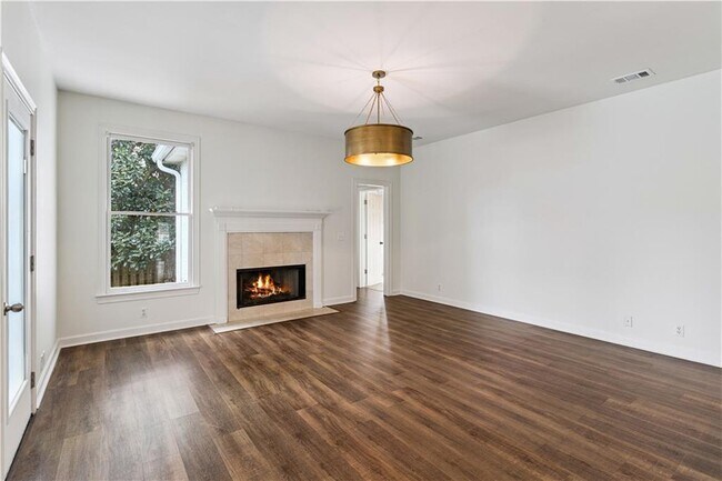 Building Photo - 417 Colley Ln