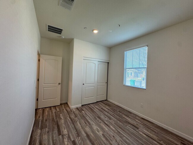 Building Photo - 3602 Hawks Peak Dr