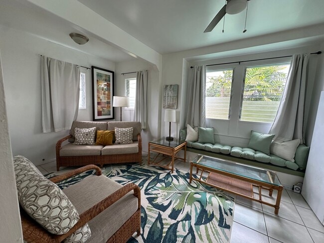 Building Photo - Fully Furnished 2BR/1BA