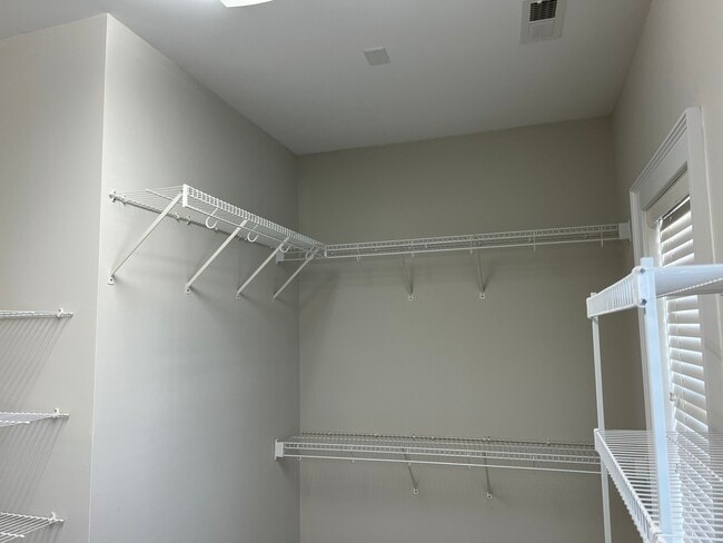 Large Closets - 107 Beth Eden Ct