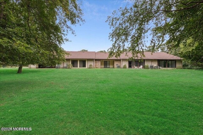 Building Photo - 70 Overlook Way